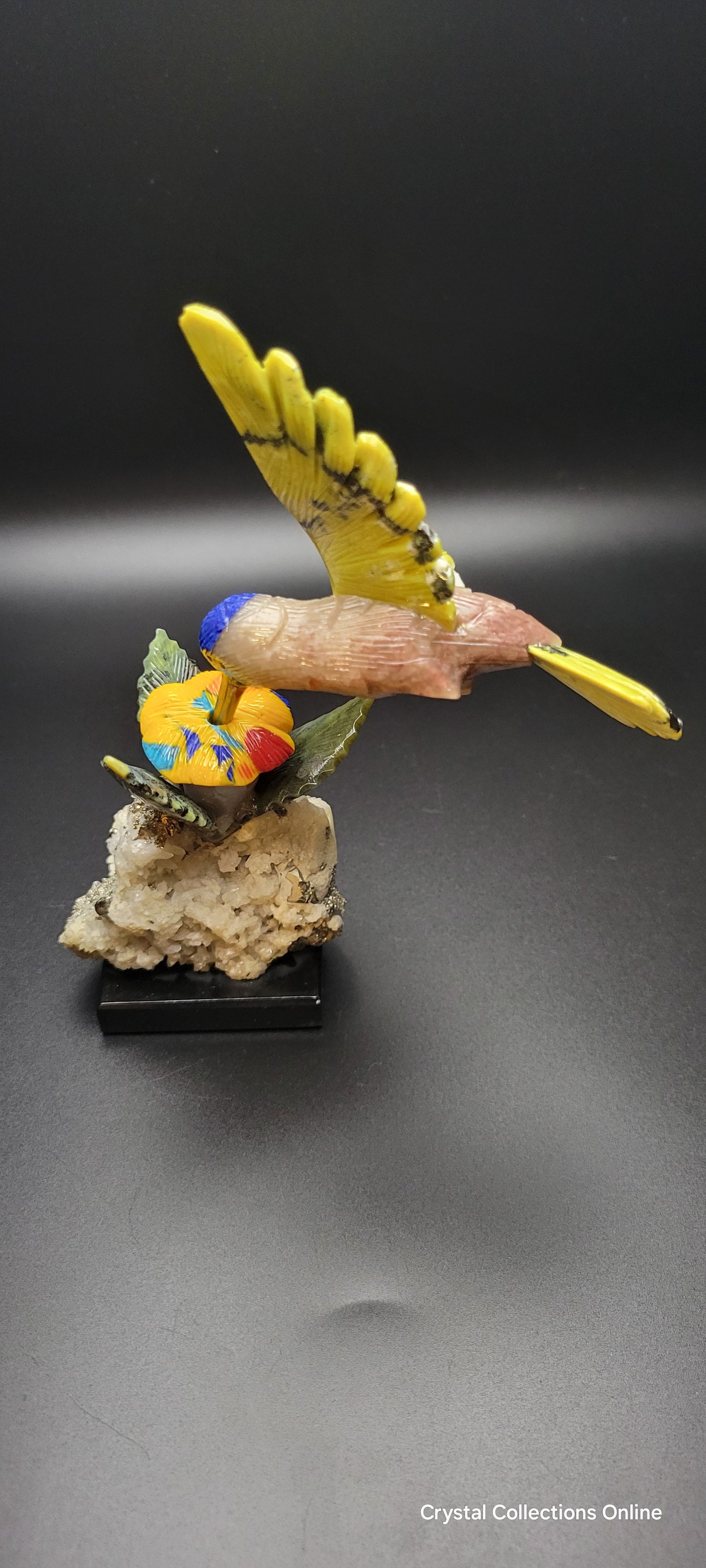 Stone hummingbird