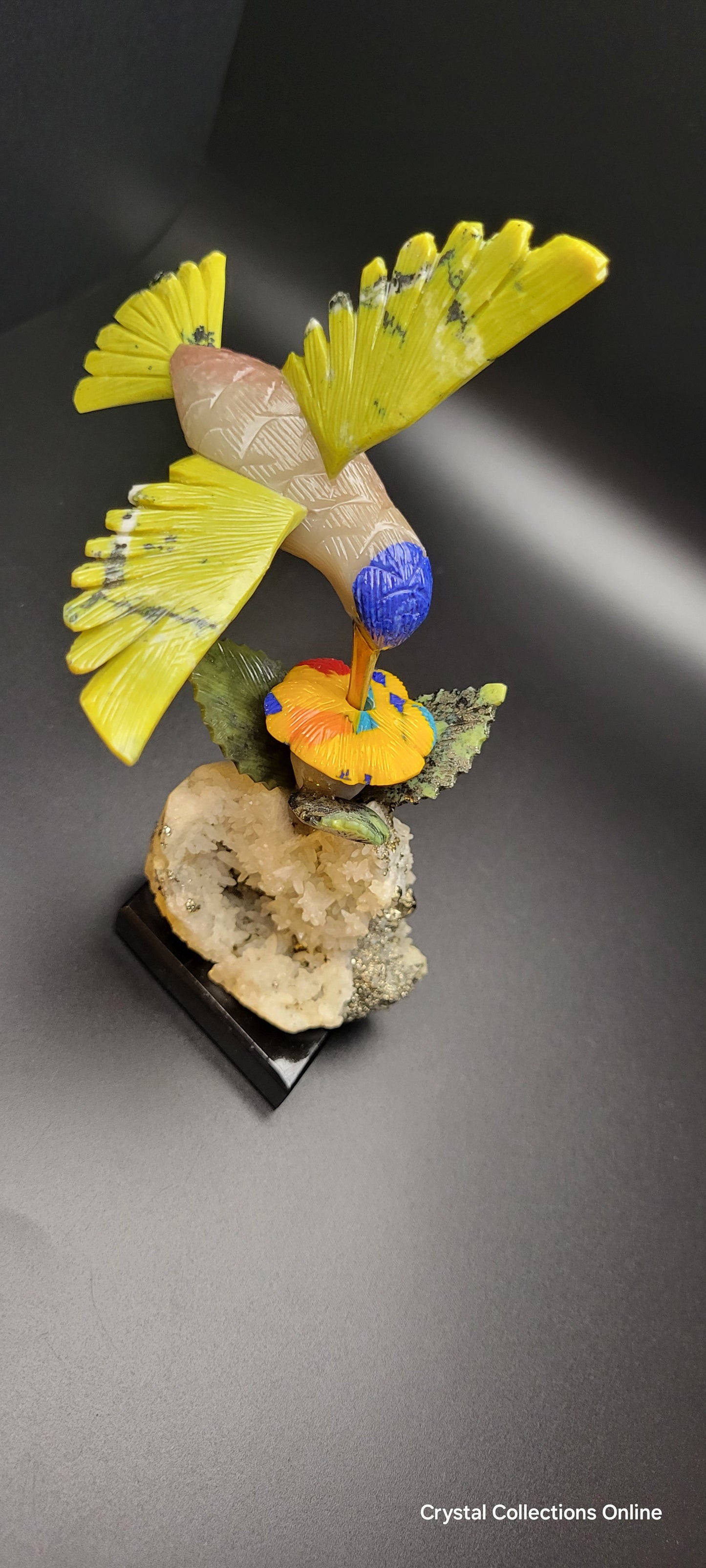 Stone hummingbird